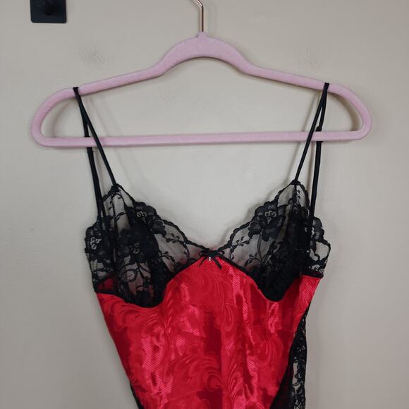 Vintage Madelon Loudon High cut Red satin Teddy with Black Lace Trim Size L - Picture 2 of 10